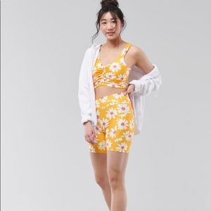 GILLY HICKS GO RECHARGE MEDIUM SET